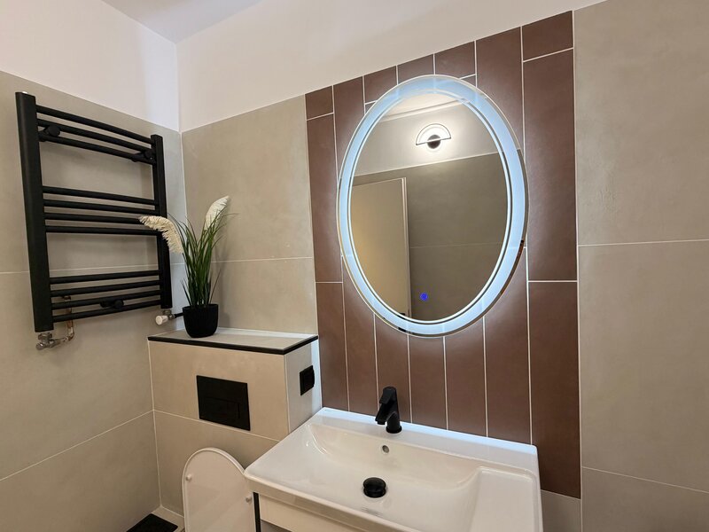 Doua camere decomandat, totul nou, nelocuit dupa renovare!